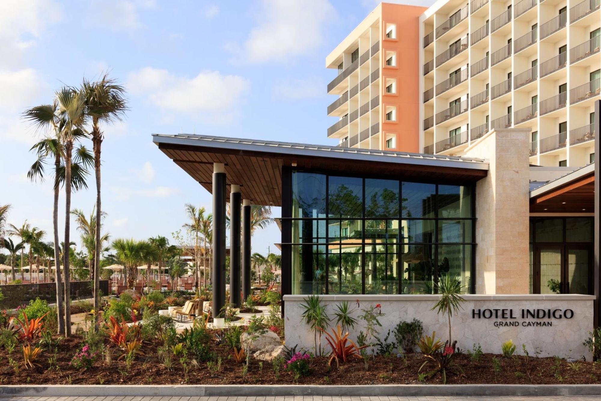 ווסט ביי Hotel Indigo Grand Cayman By Ihg מראה חיצוני תמונה