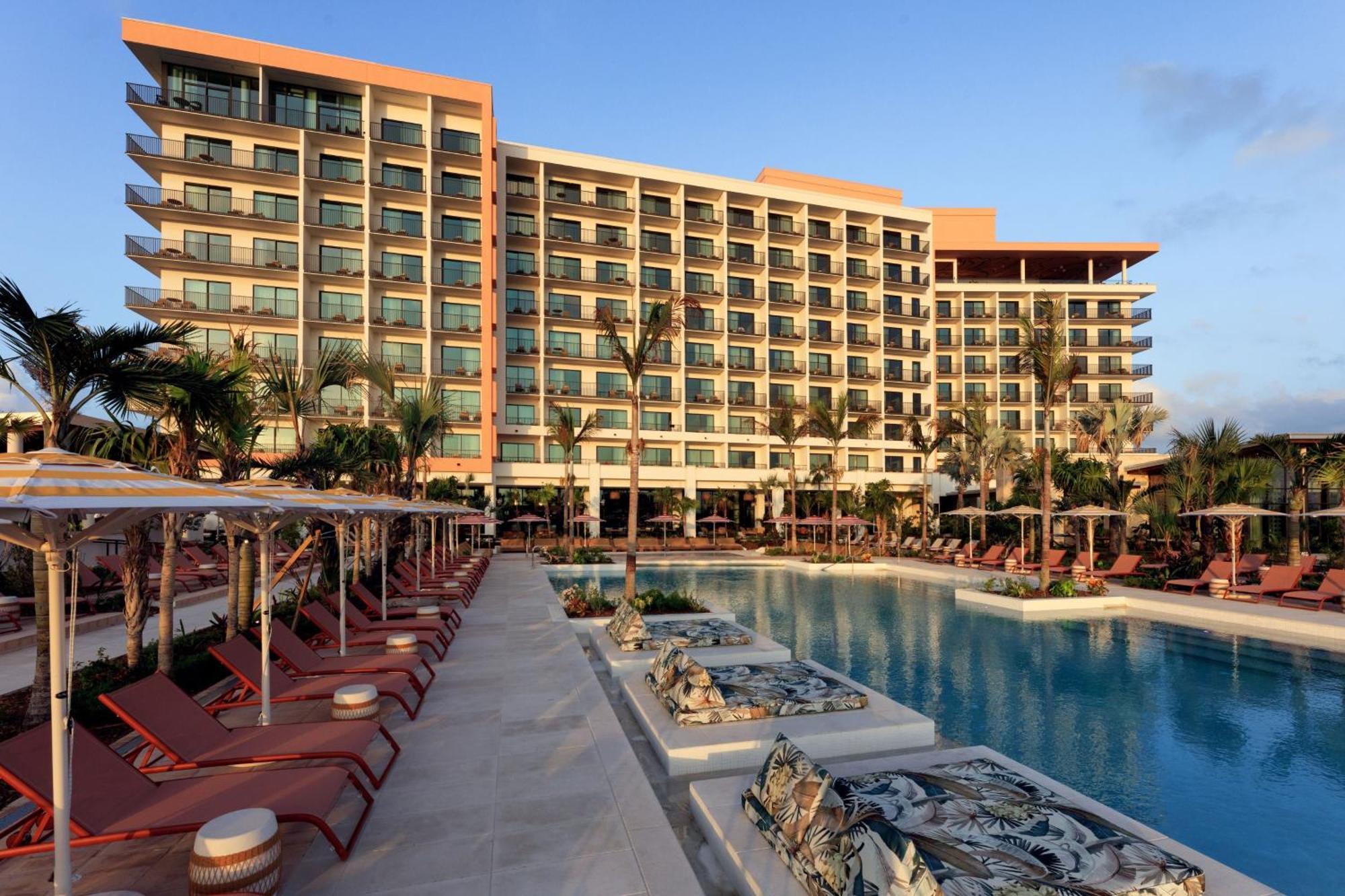 ווסט ביי Hotel Indigo Grand Cayman By Ihg מראה חיצוני תמונה