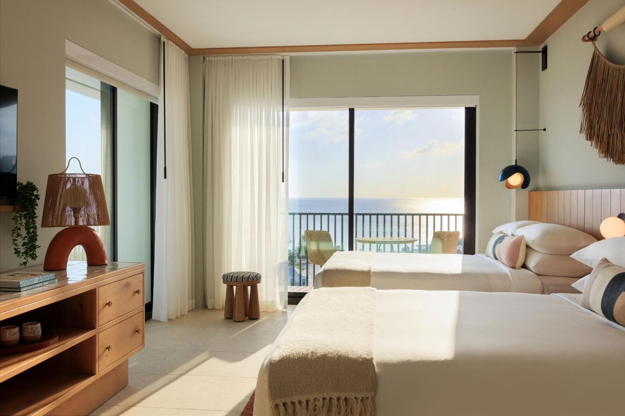 ווסט ביי Hotel Indigo Grand Cayman By Ihg מראה חיצוני תמונה